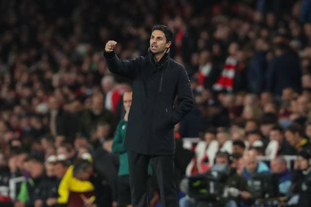 UEFA Champions League, League Stage Arsenal v FC Shakhtar Donetsk Mikel Arteta manager of Arsenal instructs during the UEFA Champions League, League Stage Arsenal vs FC Shakhtar Donetsk at Emirates Stadium, London, United Kingdom, 22nd October 2024 (Photo by Izzy Poles News Images) London Emirates Stadium Greater London United Kingdom Copyright: xIzzyxPoles NewsxImagesx