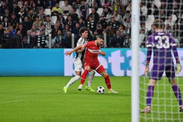 Dusan Vlahovic Juventus FC during UEFA Champions League 2024 25 League Phase - football match between Juventus FC and VfB Stoccarda at Allianz Stadium Turin Italy - 22 October 2024 - & xA;ph Giuliano Marchisciano during Juventus FC vs VfB Stuttgart, UEFA Champions League football match in Turin, Italy, October 22 2024  Copyright: xGiulianoxMarchisciano IPAxSportx xx IPA_50856908 IPA_Agency_IPA50856908