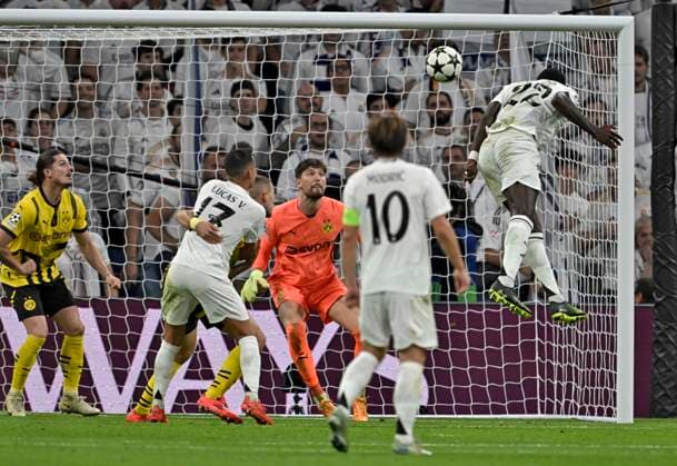 22 10 2024, Football UEFA Champions League 2024 2025, Matchday 3, Real Madrid Borussia Dortmund, at Estadio Santiango Bernabeu in Madrid Spain , Antonio Rüdiger Real Madrid scores with a header to make it 1-2 against goalkeeper Gregor Kobel Borussia Dortmund DFL and DFB regulations prohibit any use of photographs as image sequences and or quasi video