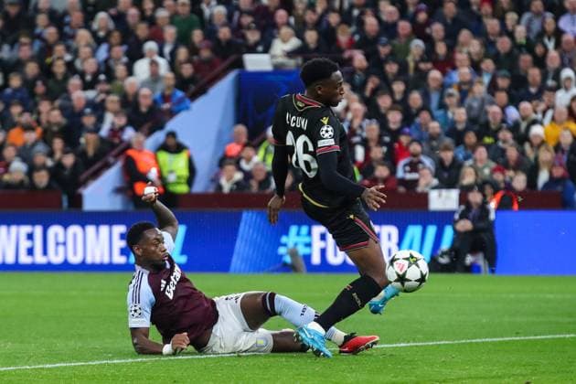 UEFA Champions League, League Stage Aston Villa v Bologna Jhon Duran of Aston Villa scores a goal to make it 2-0 during the UEFA Champions League, League Stage Aston Villa vs Bologna at Villa Park, Birmingham, United Kingdom, 22nd October 2024 (Photo by Gareth Evans News Images) Birmingham Villa Park West Midlands United Kingdom Copyright: xGarethxEvans NewsxImagesx
