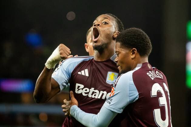 Aston Villa v Bologna Champions League 22 10 2024. GOAL scores 1-0 Aston Villa midfielder John McGinn (7) scores and celebrates with team mates during the Champions League match between Aston Villa and Bologna at Villa Park, Birmingham, England on 22 October 2024. Birmingham Villa Park West Midlands England Editorial use only , Copyright: xManjitxNarotrax PSI-20660-0044