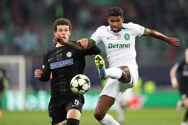 SOCCER - UEFA CL, Sturm vs Sporting KLAGENFURT,AUSTRIA,22.OCT.24 - SOCCER - UEFA Champions League, SK Sturm Graz vs Sporting CP. Image shows Erencan Yardimci (Sturm) and Matheus Reis (Sporting Lissabon).  GEPAxpictures xChrisxBauer