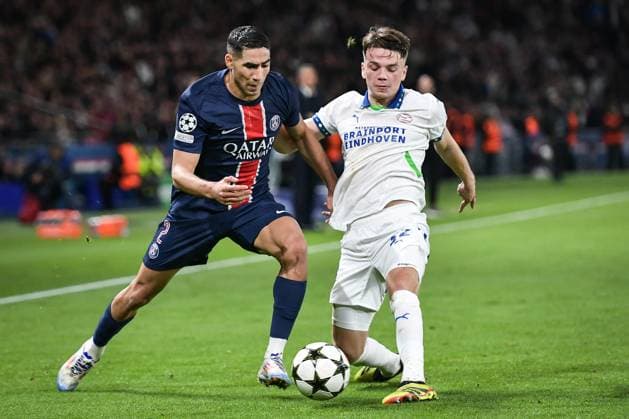 Champions League PSG vs PSV Eindhoven FA Paris Saint-Germain’s defender Achraf Hakimi fights for the ball during the UEFA Champions League football match between Paris Saint-Germain and PSV Eindhoven at the Parc des Princes Stadium in Paris on October 22, 2024. Photo by Firas Abdullah ABACAPRESS.COM Paris Ile-de-France France  Copyright: xAbdullahxFiras ABACAx