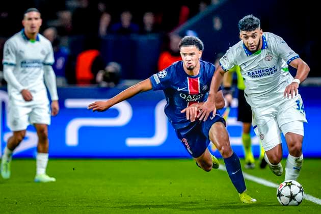 Paris Saint Germain midfielder Warren Zaire Emery, PSV Eindhoven midfielder Ismael saibari, during the match Paris PSV at the Parc des Princes Stadium for the UEFA Champions League League phase Matchday 3 season 2023 2024 in PARIS, France on 22 oktober 2024 photo by Geert van Erven EYE4images DeFodi Images not used in POL SRB CRO FRA GBR NED ITA USA Defodi 746 196584 Defodi-746 not used in POL SRB CRO FRA GBR NED ITA USA