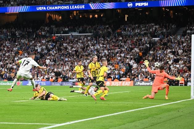 Madrid, Estadio Santiago Bernabeu, 22 10 24, GER, Men, UEFA Champions League, Season 2024 2025, Real Madrid Borussia Dortmund Picture Lucas VAZQUEZ Real Madrid scores the goal for 3 2 Only for editorial use UEFA regulations prohibit any use of photographs as image sequences and or quasi video Spain