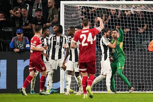 Juventus goalkeeper Mattia Perin reacts after saving a penalty during the Uefa Champions League soccer match, between Juventus and Stuttgart at the Allianz Stadium in Turin, north west Italy - Tuesday, October 22, 2024. - Soccer  Copyright: xMarcoxAlpozzi LaPressex