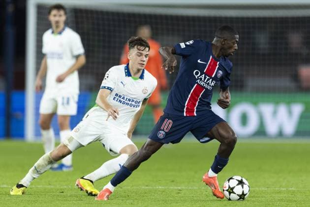 PARIS - (l-r) Matteo Dams of PSV Eindhoven, Ousmane Dembele of Paris Saint-Germain during the UEFA Champions League match between Paris Saint Germain and PSV Eindhoven at Parc des Princes on Oct. 22, 2024 in Paris, France. ANP ROBIN VAN LONKHUIJSEN UEFA Champions League 2024 25 xVIxANPxSportx xxANPxIVx 511581975 originalFilename: 511581975.jpg