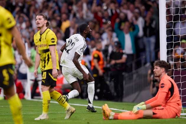 Sport Bilder des Tages October 22, 2024, Madrid, Madrid, Spain: Antonio Rudiger of Real Madrid CF celebrates after scoring a goal during the UEFA Champions League football match between Real Madrid CF and Borussia Dortmund at Santiago Bernabeu Stadium in Madrid, Spain, October 22, 2024 Madrid Spain - ZUMAa206 20241022_zsp_a206_082 Copyright: xRubenxAlbarranx