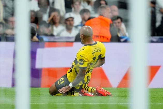 Donyell Malen of Borussia Dortmund celebrates goal Real Madrid v Borussia Dortmund, UEFA Champios League match, date 3. Football, Santiago Bernabeu Stadium, Madrid, Spain - 22 Oct 2024 Editorial use only  Copyright: xPressinphoto Shutterstockx 14806059z