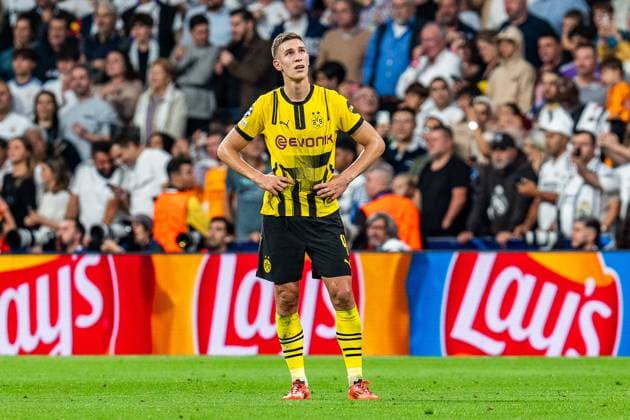 22 10 2024, Real Madrid vs Borussia Dortmund, UEFA Champions League, Matchday 3 Nico Schlotterbeck Borussia Dortmund, 4 is sad about the goal for 4 2 by Vinicius Junior Real Madrid, 7 Copyright: xBahhoxKarax