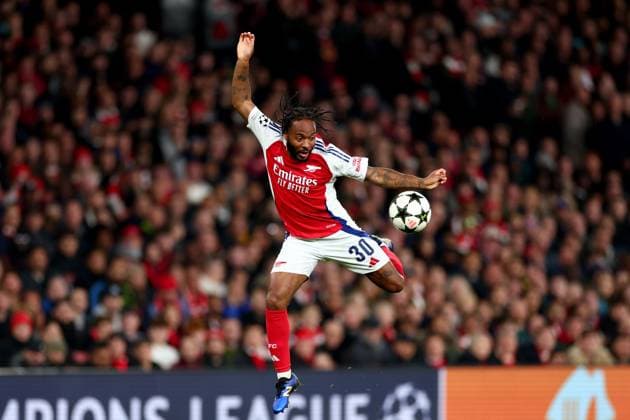 Sport Bilder des Tages Raheem Sterling of Arsenal - Arsenal v Shakhtar Donetsk, UEFA Champions League, Emirates Stadium, London, UK - 22nd October 2024 Arsenal v Shakhtar Donetsk, UEFA Champions League, Group Stage, Football, Emirates Stadium, London, UK - 22 Oct 2024 EDITORIAL USE ONLY No use with unauthorised audio, video, data, fixture lists, club league logos or live services. Online in-match use limited to 120 images, no video emulation. No use in betting, games or single club league player publications. Copyright: xMDI Shutterstockx 14805154m