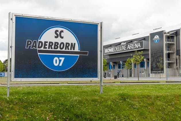 SC Paderborn 07 U21, U 21 vs. SSVg Velbert 02, Fussball, Regionalliga West, 32. Spieltag, Saison 2023 24, 05.05.2024 Home Deluxe Arena + SC Paderborn 07 Plakat SC Paderborn 07 U21 vs. SSVg Velbert 02, Fussball, Regionalliga West, 32. Spieltag, Saison 2023 24, 05.05.2024 Paderborn Home Deluxe Arena NRW Germany Copyright: xPatrikxOttex