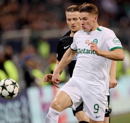 SOCCER - UEFA CL, Sturm vs Sporting KLAGENFURT,AUSTRIA,22.OCT.24 - SOCCER - UEFA Champions League, SK Sturm Graz vs Sporting CP. Image shows Viktor Gyoekeres (Sporting Lissabon) and Dimitri Lavalee (Sturm).  GEPAxpictures xHansxOberlaender