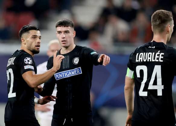 SOCCER - UEFA CL, Sturm vs Sporting KLAGENFURT,AUSTRIA,22.OCT.24 - SOCCER - UEFA Champions League, SK Sturm Graz vs Sporting CP. Image shows Dimitri Gazibegovic, Max Johnston and Dimitri Lavalee (Sturm).  GEPAxpictures xHansxOberlaender