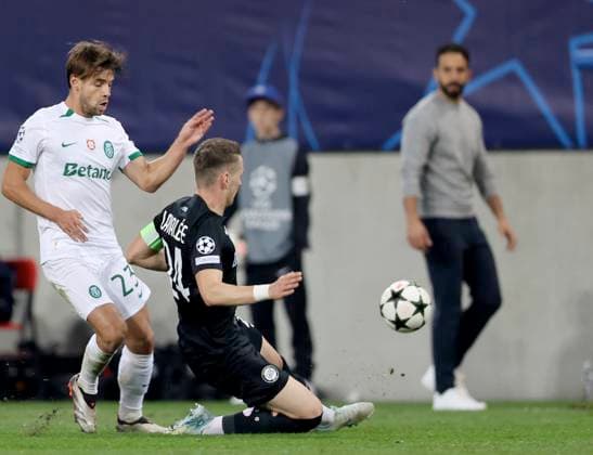 SOCCER - UEFA CL, Sturm vs Sporting KLAGENFURT,AUSTRIA,22.OCT.24 - SOCCER - UEFA Champions League, SK Sturm Graz vs Sporting CP. Image shows Daniel Braganca (Sporting Lissabon) and Dimitri Lavalee (Sturm).  GEPAxpictures xHansxOberlaender