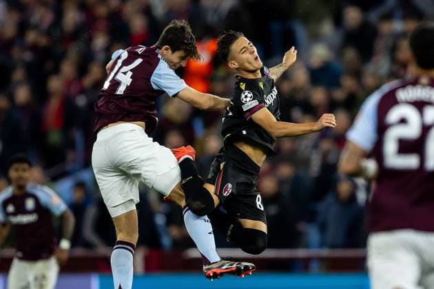 Aston Villa v Bologna Champions League 22 10 2024. Bologna midfielder Kacper Urbanski (82) is kicked by Aston Villa defender Pau Torres (14) during the Champions League match between Aston Villa and Bologna at Villa Park, Birmingham, England on 22 October 2024. Birmingham Villa Park West Midlands England Editorial use only , Copyright: xManjitxNarotrax PSI-20660-0079