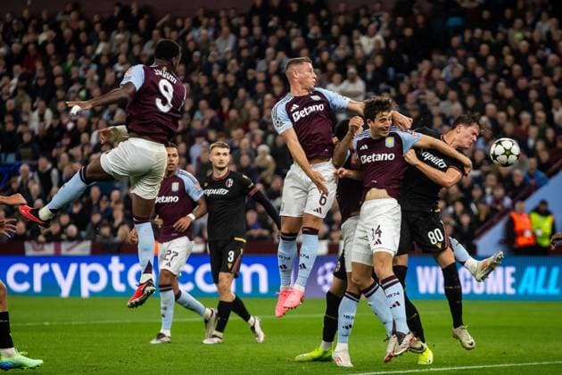 Aston Villa v Bologna Champions League 22 10 2024. GOAL scores 1-0 Aston Villa midfielder John McGinn (7) scores direct from free-kick during the Champions League match between Aston Villa and Bologna at Villa Park, Birmingham, England on 22 October 2024. Birmingham Villa Park West Midlands England Editorial use only , Copyright: xManjitxNarotrax PSI-20660-0113