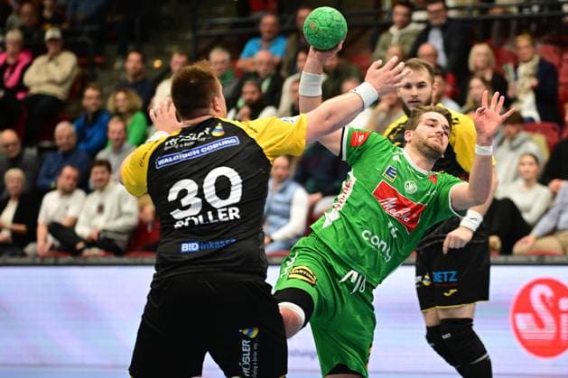 22 10 2024 pmk NH132181 Handball Men 2 Bundesliga Season 2024 2025 Merkur Arena Luebbecke TSV GWD Minden HSC 2000 Coburg Nils ROELLER 30 Coburg Ian WEBER 13 Minden