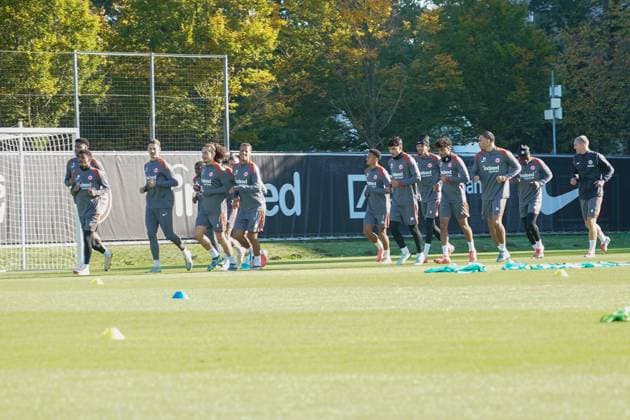 Eintracht Frankfurt team warm up MAX Frankfurt 23 10 2024 Eintracht Frankfurt final training before the Europa League against Riga, Deutsche Bank Park, UEFA Europa League