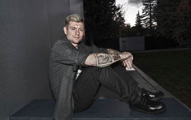 Fußball, Toni Kroos in Marc o Polo Outfit im MARCA Interview ENTREVISTA CON TONI KROOS EN UN EVENTO DE LA FIRMA MARC O POLO ÃNGELxRIVERO  18-10 12-23 157167614
