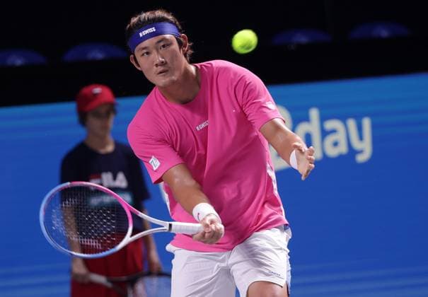 TENNIS - ATP, Tennis Herren Erste Bank Open VIENNA,AUSTRIA,23.OCT.24 - TENNIS - ATP World Tour, Erste Bank Open. Image shows Zhizhen Zhang (CHN).  GEPAxpictures xWalterxLuger