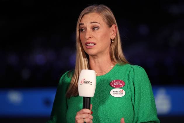 TENNIS - ATP, Tennis Herren Erste Bank Open VIENNA,AUSTRIA,23.OCT.24 - TENNIS - ATP World Tour, Erste Bank Open. Image shows co-presenter Barbara Schett-Eagle (Servus TV).  GEPAxpictures xWalterxLuger