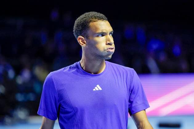 Felix Auger Aliassime CAN , Tennis, Swiss Indoors ATP World Tour 500 , 1 16 Finals Singles, 2024, Felix Auger Aliassime CAN vs Sebastian Baez ARG , 23 10 2024, St Jakobshalle, Basel, Switzerland Basel St Jakobshalle BS Switzerland Copyright: xGrantxHubbsx