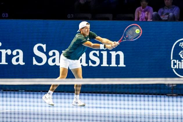 Sebastian Baez ARG , Tennis, Swiss Indoors ATP World Tour 500 , 1 16 Finals Singles, 2024, Felix Auger Aliassime CAN vs Sebastian Baez ARG , 23 10 2024, St Jakobshalle, Basel, Switzerland Basel St Jakobshalle BS Switzerland Copyright: xGrantxHubbsx
