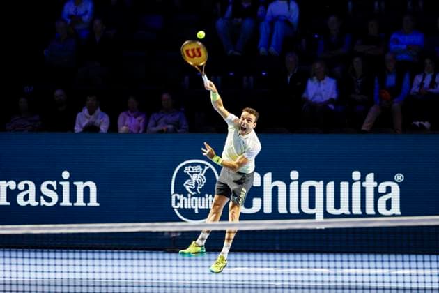Roberto Bautista Agut ESP , Tennis, Swiss Indoors ATP World Tour 500 , 1 16 Finals Singles, 2024, Roberto Bautista Agut ESP vs Casper Ruud NOR , 23 10 2024, St Jakobshalle, Basel, Switzerland Basel St Jakobshalle BS Switzerland Copyright: xGrantxHubbsx