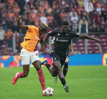 Victor Osimhen and Terry Yegbe during Galatasaray - IF Elsborg UEFA Europe League match at Rams Stadium in Istanbul, Turkey, on 23 October 2024. ( Copyright: DepoxPhotos 18485481