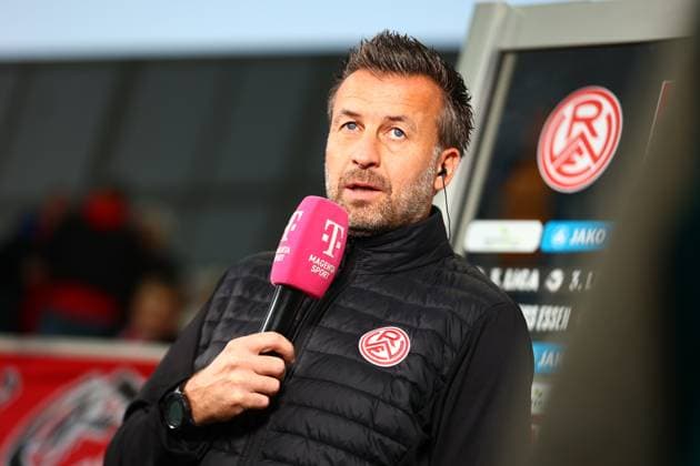 Coach Christoph Dabrowski Rot Weiss Essen Rot Weiss Essen v SC Verl, Football, 3 Liga, 11 Matchday, Season 2024 2025, 23 10 2024 DFL REGULATIONS PROHIBIT ANY USE OF PHOTOGRAPHS AS IMAGE SEQUENCES AND OR QUASI VIDEO Foto kolbert press Ant Palmer Stadion an der Hafenstrasse NRW Germany Copyright: xkolbert-press AntxPalmerx