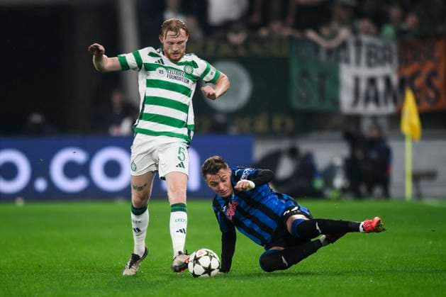 Atalanta BC v Celtic FC - UEFA Champions League Liam Scales of Celtic FC is tackled by Mateo Retegui of Atalanta BC during the UEFA Champions League 2024 25 league phase football match between Atalanta BC and Celtic FC. Bergamo Italy Copyright: xNicolòxCampox