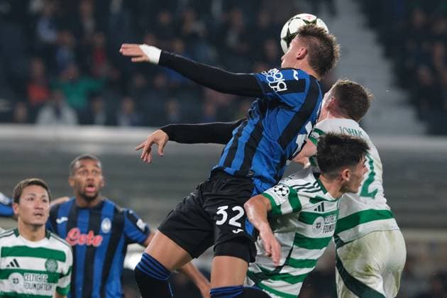 Atalanta BC v Celtic FC - UEFA Champions League 2024 25 League Phase MD3 Mateo Retegui of Atalanta BC 1907 is in action during the UEFA Champions League 2024 2025 League Phase MD3 football match between Atalanta BC and Celtic FC at Gewiss Stadium in Bergamo, Italy, on October 23, 2024. Bergamo Italy  Copyright: xRobertoxTommasinix originalFilename:tommasini-atalanta241023_np6Je.jpg