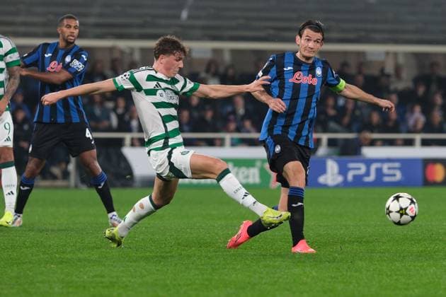 Photo: IPP Roberto Tommasini - Marten De Roon of Atalanta BC 1907 in action during the UEFA Champions League 2024 2025 League Phase MD3 football match between Atalanta BC and Celtic FC at Gewiss Stadium on October 23, 2024, Bergamo, Italy. Bergamo italy  Copyright: xR4924_italyphotopressx