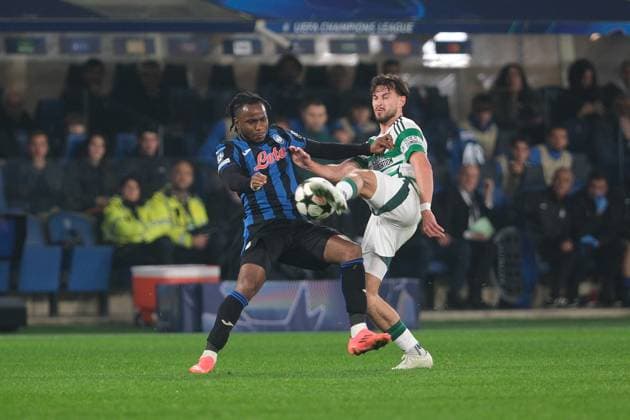 CALCIO - UEFA Champions League - Atalanta BC vs Celtic Ademola Lookman of Atalanta BC 1907 in action during the UEFA Champions League 2024 2025 League Phase MD3 football match between Atalanta BC and Celtic FC at Gewiss Stadium on October 23, 2024, Bergamo, Italy. Bergamo Italy  Copyright: xIPAxSport ABACAx