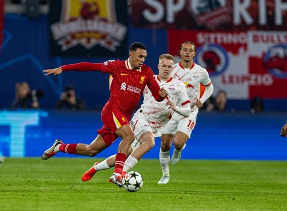 Football - UEFA Champions League - League Phase - RB Leipzig v Liverpool FC LEIPZIG, GERMANY - Wednesday, October 23, 2024: Liverpool s Trent Alexander-Arnold during the UEFA Champions League Match Day 3 game between RB Leipzig and Liverpool FC at the Red Bull Arena. (Photo by David Rawcliffe Propaganda) LEIPZIG Red Bull Arena SAXONY GERMANY  Copyright: xDavidxRawcliffex P2024-10-23-Leipzig_Liverpool-3