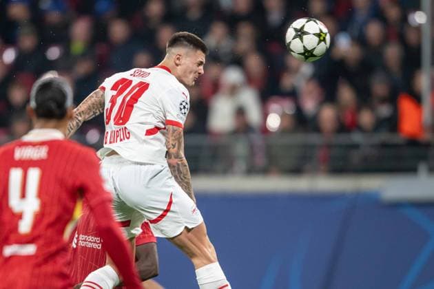Benjamin Sesko in the head to head battle during UEFA Champions league match, RB Leipzig - FC Liverpool , 23. october 2024 Copyright: xMICHALxFAJT,ZOSPORTU.SKx DSC_4532
