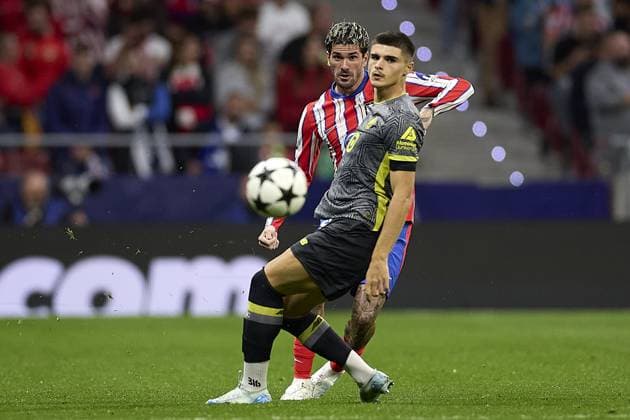 Matias Fernandez-Pardo of Lille OSC competes for the ball with Rodrigo De Paul of Atletico de Madrid during the UEFA Champions League match between Atletico de Madrid v LSCO Lille at Riyadh Air Metropolitano Stadium on October 23, 2024 in Madrid (Photo by: LGM) FOOTBALL : Atletico de Madrid vs LSCO Lille - UEFA Ligue des Champions - 23 10 2024 LGM Panoramic 