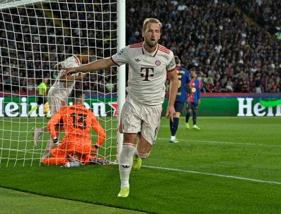 23 10 2024, Football UEFA Champions League 2024 2025, Matchday 3, FC Barcelona FC Bayern Munich, at Estadi Olimpic Lluis Companys Barcelona Harry Kane FC Bayern Munich cheers DFL and DFB regulations prohibit any use of photographs as image sequences and or quasi video