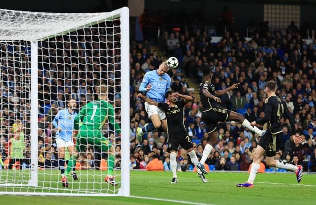Erling Haaland of Manchester City wins a header Manchester City v Sparta Praha, UEFA Champions League, Group Stage, Football, Etihad Stadium, Manchester, UK, 23 Oct 2024 EDITORIAL USE ONLY No use with unauthorised audio, video, data, fixture lists, club league logos or live services. Online in-match use limited to 120 images, no video emulation. No use in betting, games or single club league player publications.  Copyright: xMattxWest Shutterstockx 14801642w