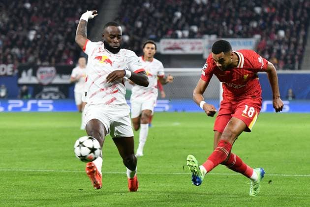 Cody Gakpo Liverpool FC, 18 and Lutsharel Geertruida RB Leipzig, 3 GER, RB Leipzig vs Liverpool FC, football, UEFA Champions League, 2024 2025 season, Matchday 3, 23 10 2024 DFL REGULATIONS PROHIBIT ANY USE OF PHOTOGRAPHS AS IMAGE SEQUENCES AND OR QUASI VIDEO GER, RB Leipzig vs Liverpool FC, football, UEFA Champions League, 2024 2025 season, Matchday 3, 23 10 2024 Leipzig Copyright: xEibner-Pressefoto RyanxSleimanx EP_RSN