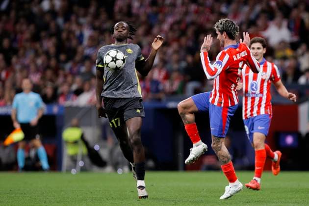 UEFA champions league - Atletico de Madrid vs Lille MADRID,SPAIN - 23 October: Ngal ayel Mukau of Lille controls the ball during UEFA champions league 2024 25 match between Atletico de Madrid and Lille at Riyadh Air Metropolitano Stadium. (Photo by Guillermo Martinez) Madrid Riyadh Air Metropolitano Stadium Spain Copyright: xGuillermoxMartinezx