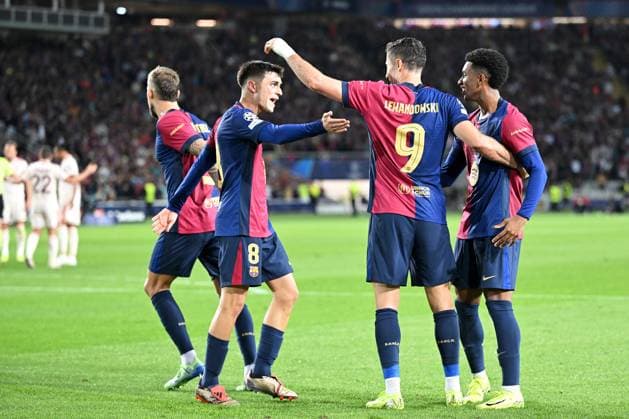 Barcelona, Estadi Olimpic Lluis Companys, 23 10 24, GER, Men, UEFA Champions League, Season 2024 2025, FC Barcelona FC Bayern Muenchen Picture Robert LEWANDOWSKI Barcelona cheers after his goal to 2 1 Only for editorial use UEFA regulations prohibit any use of photographs as image sequences and or quasi video Catalonia Spain