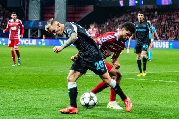 Mahdi Camara (Stade Brestois) Alejandro Grimaldo (Bayer Leverkusen) FOOTBALL : Stade Brestois vs Bayer Leverkusen - Ligue des Champions - 3ére Journée - 23 10 2024 BaptisteAutissier Panoramic 