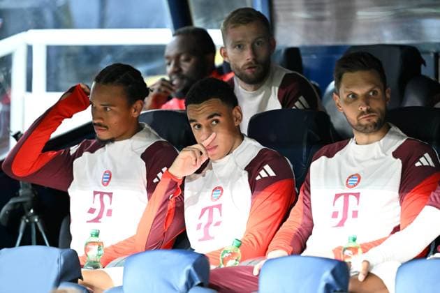 Barcelona, Estadi Olimpic Lluis Companys, 23 10 24, GER, Herren, UEFA Champions League, Saison 2024 2025, FC Barcelona FC Bayern Muenchen Bild Jamal MUSIALA Muenchen auf der Ersatzbank Only for editorial use UEFA regulations prohibit any use of photographs as image sequences and or quasi video Catalonia Spain