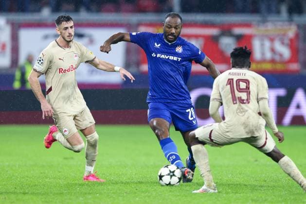 SOCCER - UEFA CL, RBS vs Zagreb SALZBURG,AUSTRIA,23.OCT.24 - SOCCER - UEFA Champions League, Red Bull Salzburg vs GNK Dinamo Zagreb. Image shows Aleksa Terzic (RBS) and Kevin Theophile Catherine (Zagreb).  GEPAxpictures xMathiasxMandl