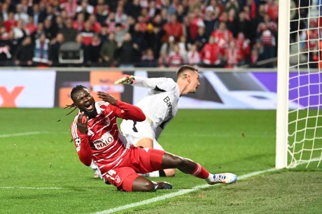 Stade Brestois Leverkusen PHOTOPQR LE TELEGRAMME NICOLAS CREACH ; ; 23 10 2024 ; Football Stade du Roudourou à Guingamp Ligue des champions 23 octobre 2024 Stade Brestois Leverkusen Baldé Mama Samba Photos Nicolas Créach France  Copyright: xPHOTOPQR LExTELEGRAMME MAXPPPxNICOLASxCREACHx 20241023TGB2825 20241023TGB2825