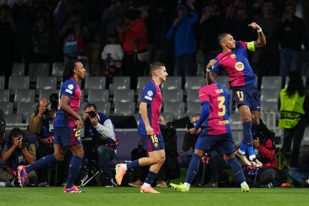 Sport Bilder des Tages Raphael Dias Belloli Raphinha of FC Barcelona, Barca celebrates after scoring goal FC Barcelona v Bayern Munich, UEFA Champios League match, date 3. Football, Lluis Companys Stadium, Barcelona, Spain - 23 Oct 2024 Editorial use only  Copyright: xPressinphoto Shutterstockx 14811401z