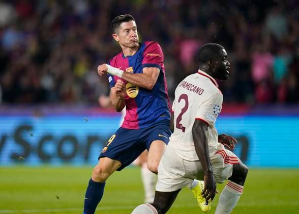 ESP: FC Barcelona, Barca and Bayern Munich. UEFA Champions League. Date 3. Robert Lewandowski of FC Barcelona scores the 2-1 during the UEFA Champions League match between FC Barcelona and Bayern Munich played at Lluis Companys Stadium on October 23, 2024 in Barcelona, Spain. kpng Copyright: xSergioxRuizx xImagox PS_241023_BAR_BAY_024