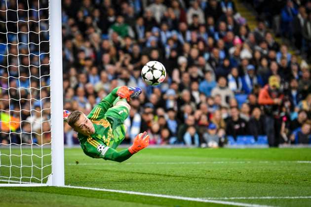 23rd October 2024; Etihad Stadium, Manchester, England; UEFA Champions League Football, Manchester City versus Sparta Prague; Peter Vindahl Jensen of AC Sparta Prague makes a good save to deny Erling Haaland of Manchester City  ActionPlus12706646 GodfreyxPitt